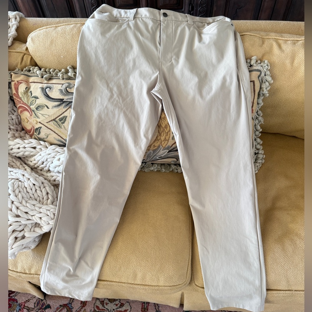 Lululemon Men’s ClassicFit. Five Pocket Pants. Khaki. Size 35. - Picture 2 of 3